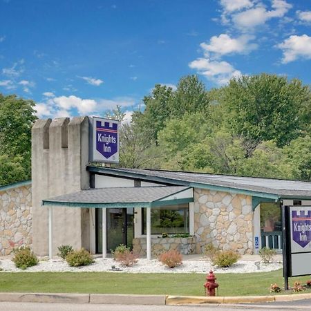 Knights Inn Cleveland/Macedonia Екстер'єр фото