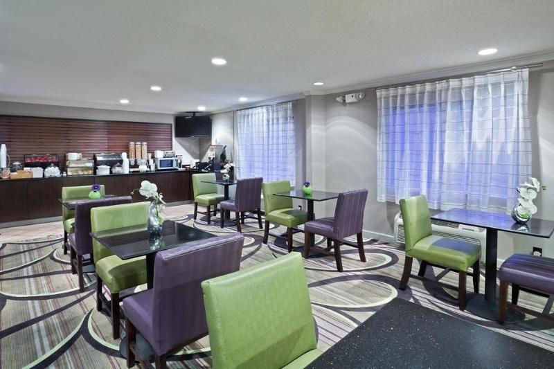 Knights Inn Cleveland/Macedonia Екстер'єр фото