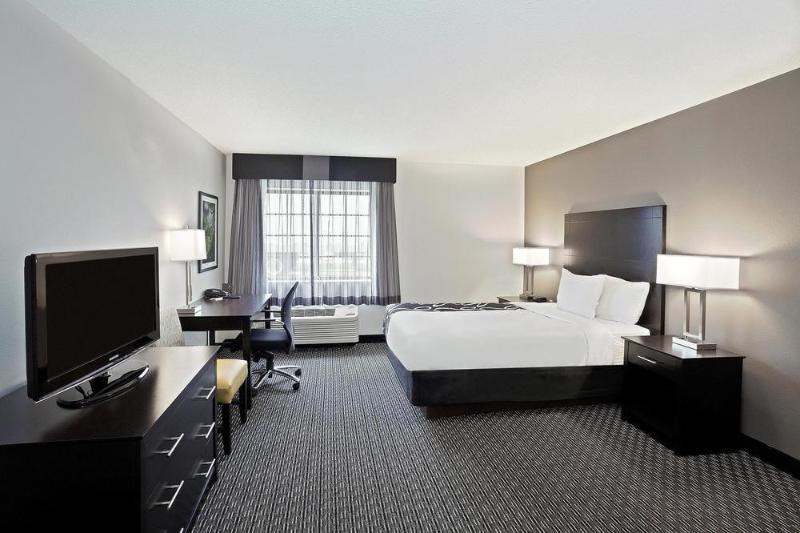 Knights Inn Cleveland/Macedonia Екстер'єр фото