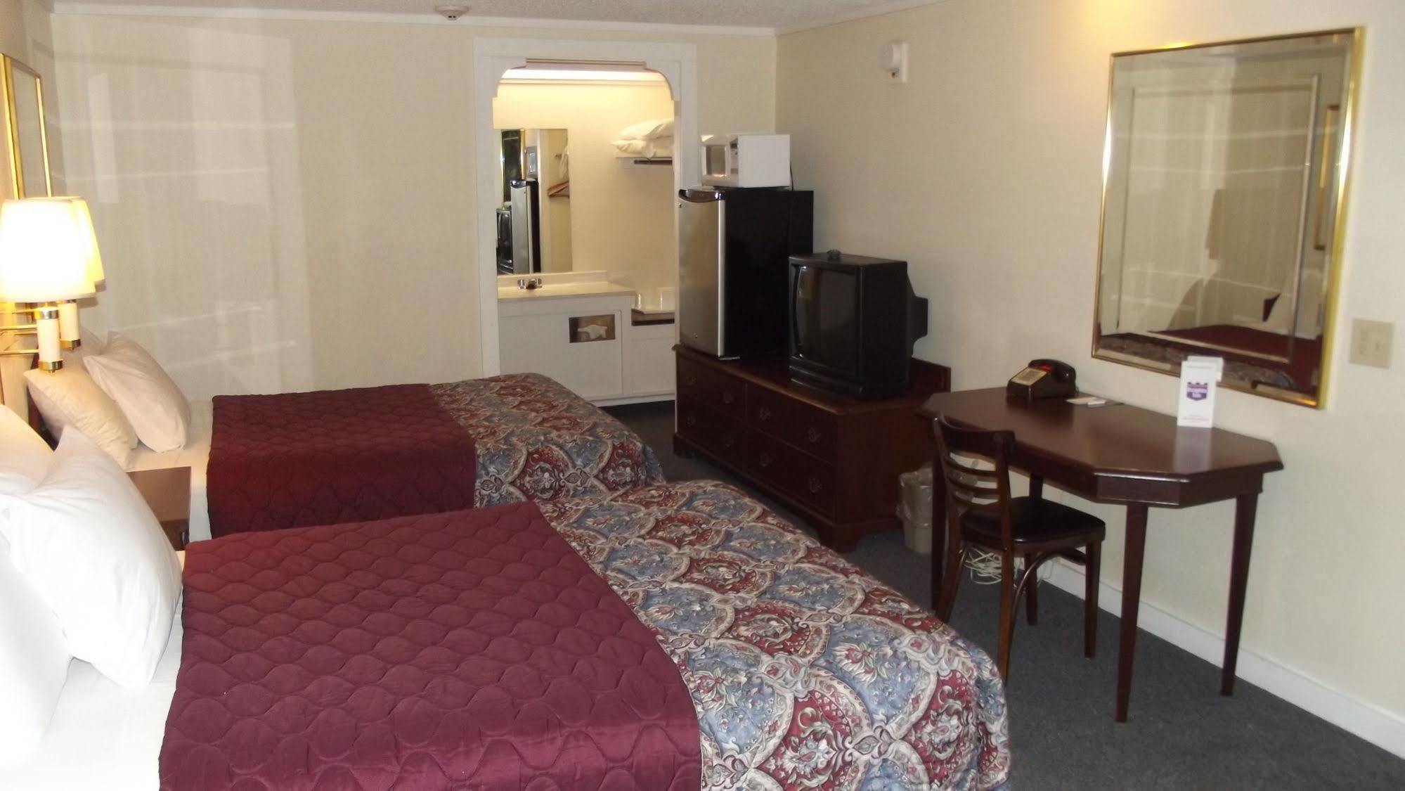 Knights Inn Cleveland/Macedonia Екстер'єр фото